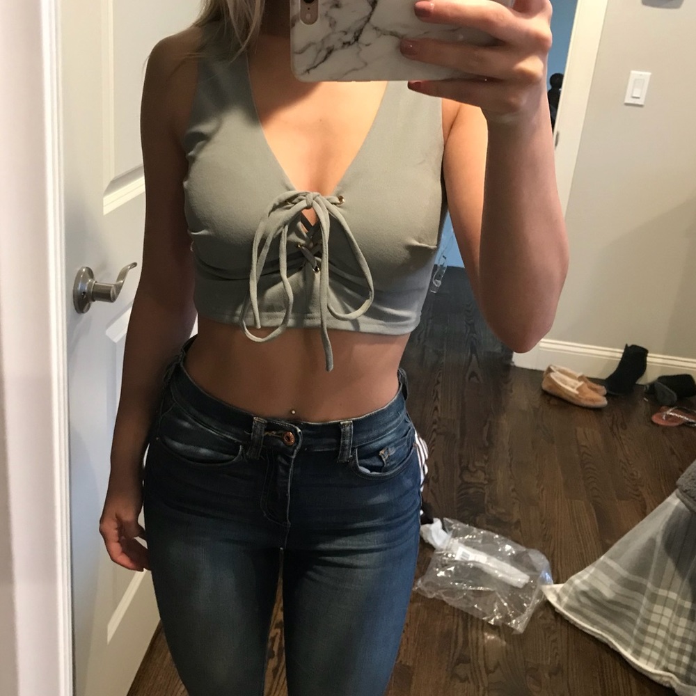 Crop top